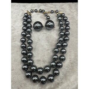 Vintage Laguna Necklace Clip On Earringโ Set Signed Chunky Grey Beaded 15"